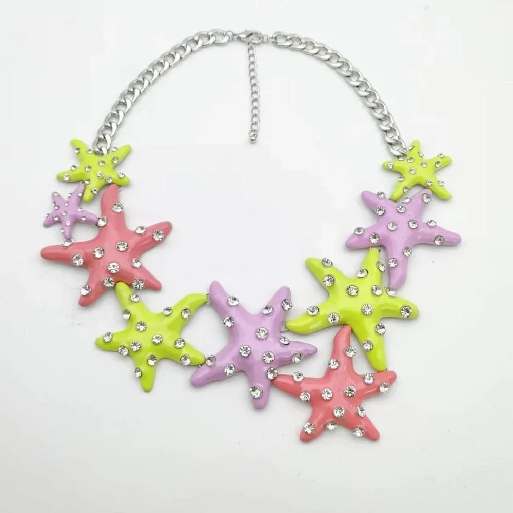 Get it now! Rhinestone Decor Starfish Bib Necklace